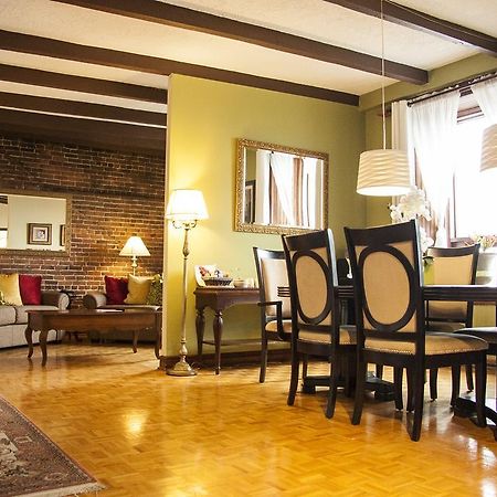Auberge De La Place Royale Montréal Eksteriør billede