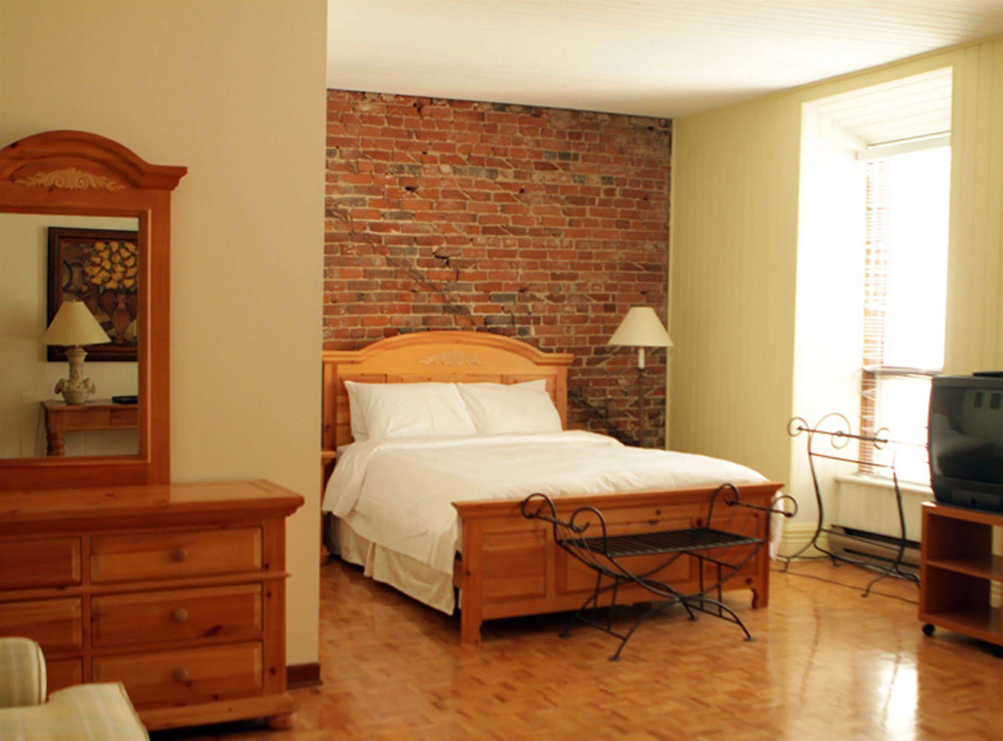 Auberge De La Place Royale Montréal Eksteriør billede