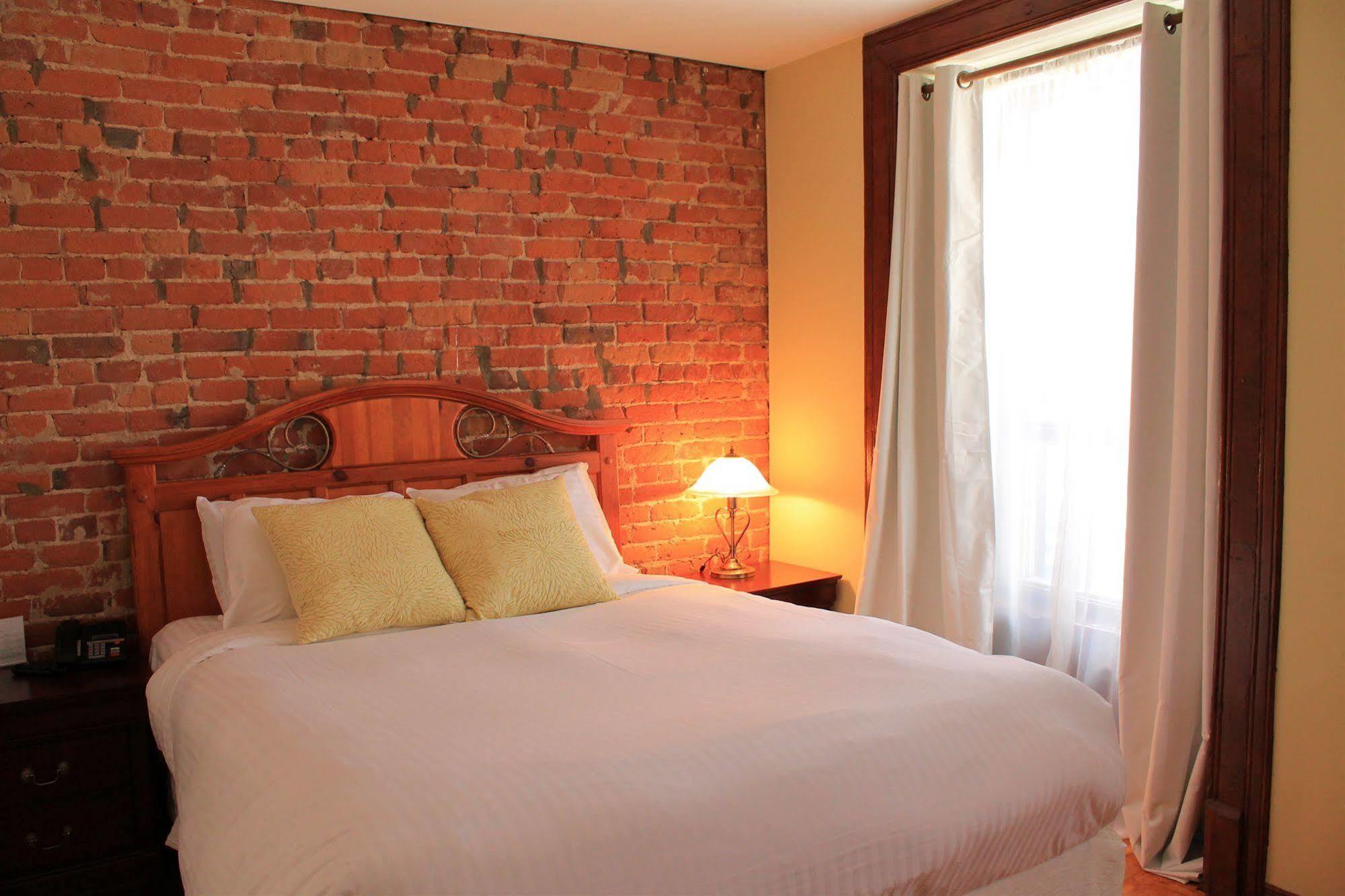 Auberge De La Place Royale Montréal Eksteriør billede